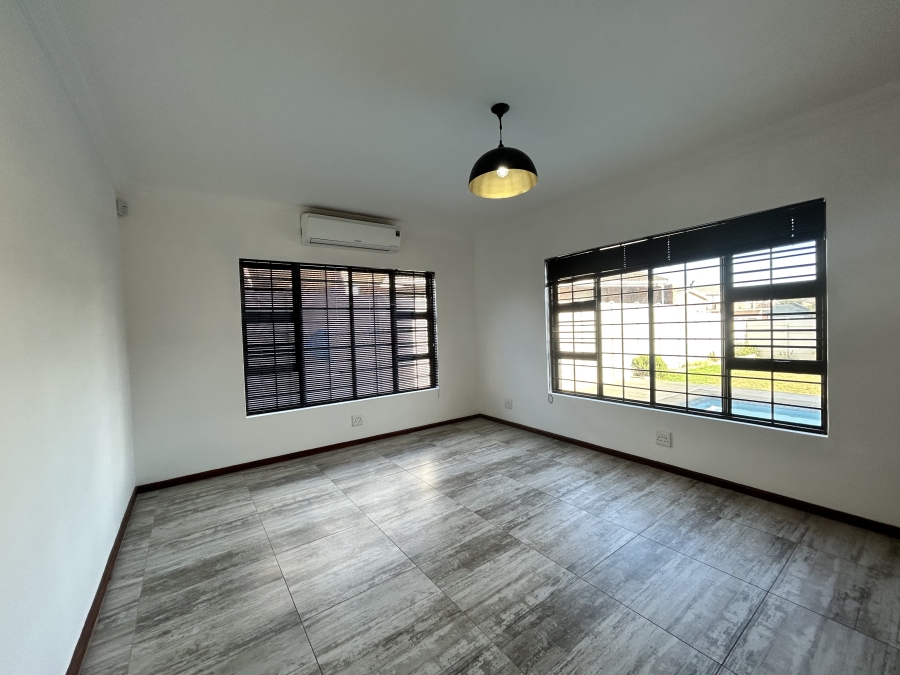 4 Bedroom Property for Sale in Noorsekloof Eastern Cape